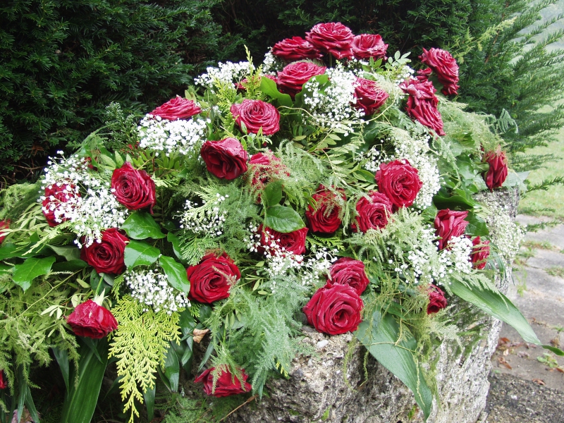 funeraire-SEILLONS SOURCE D ARGENS-min_roses-61203